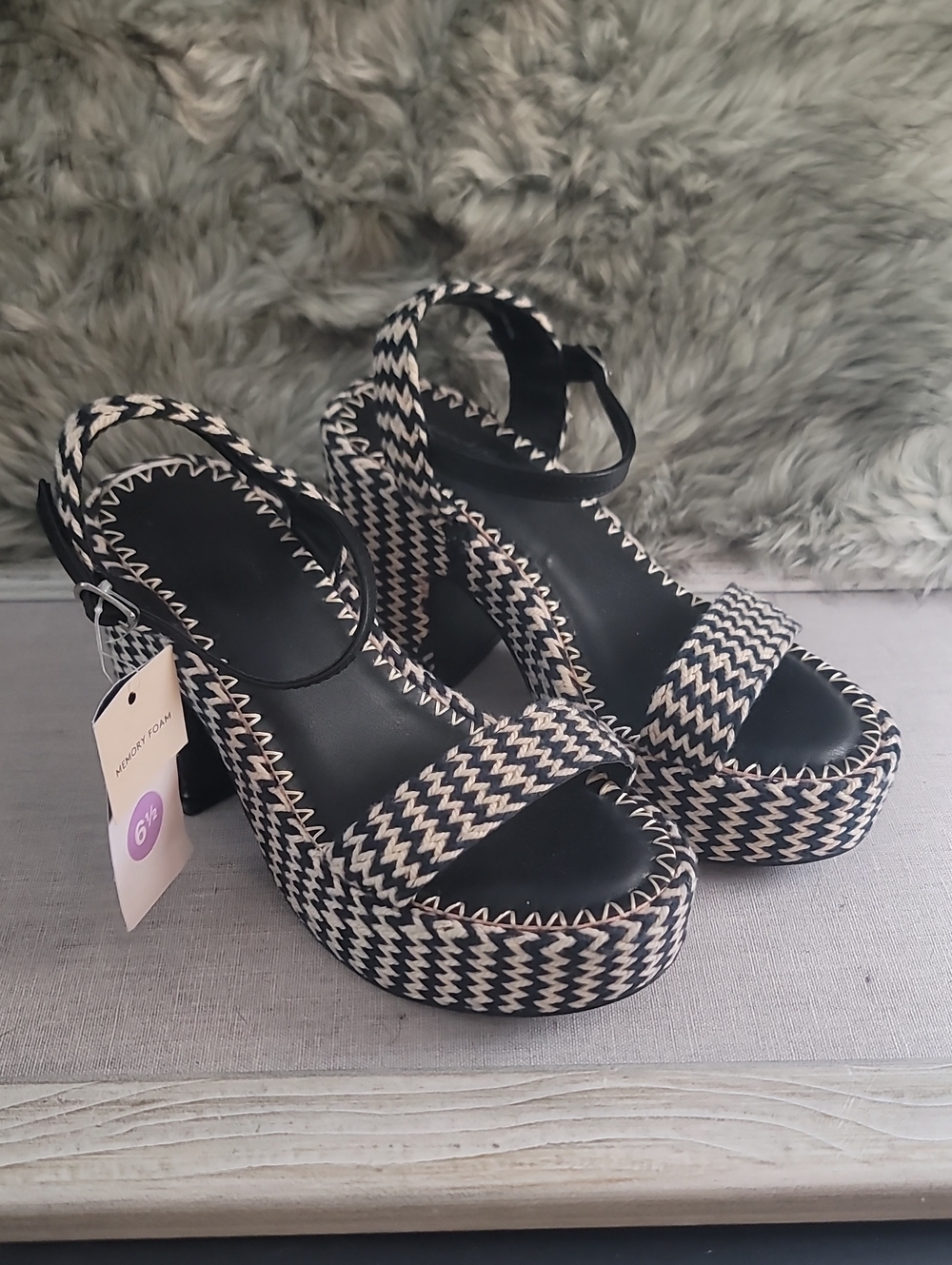 Universal Thread-Target Black and Cream Woven Platform Sandals